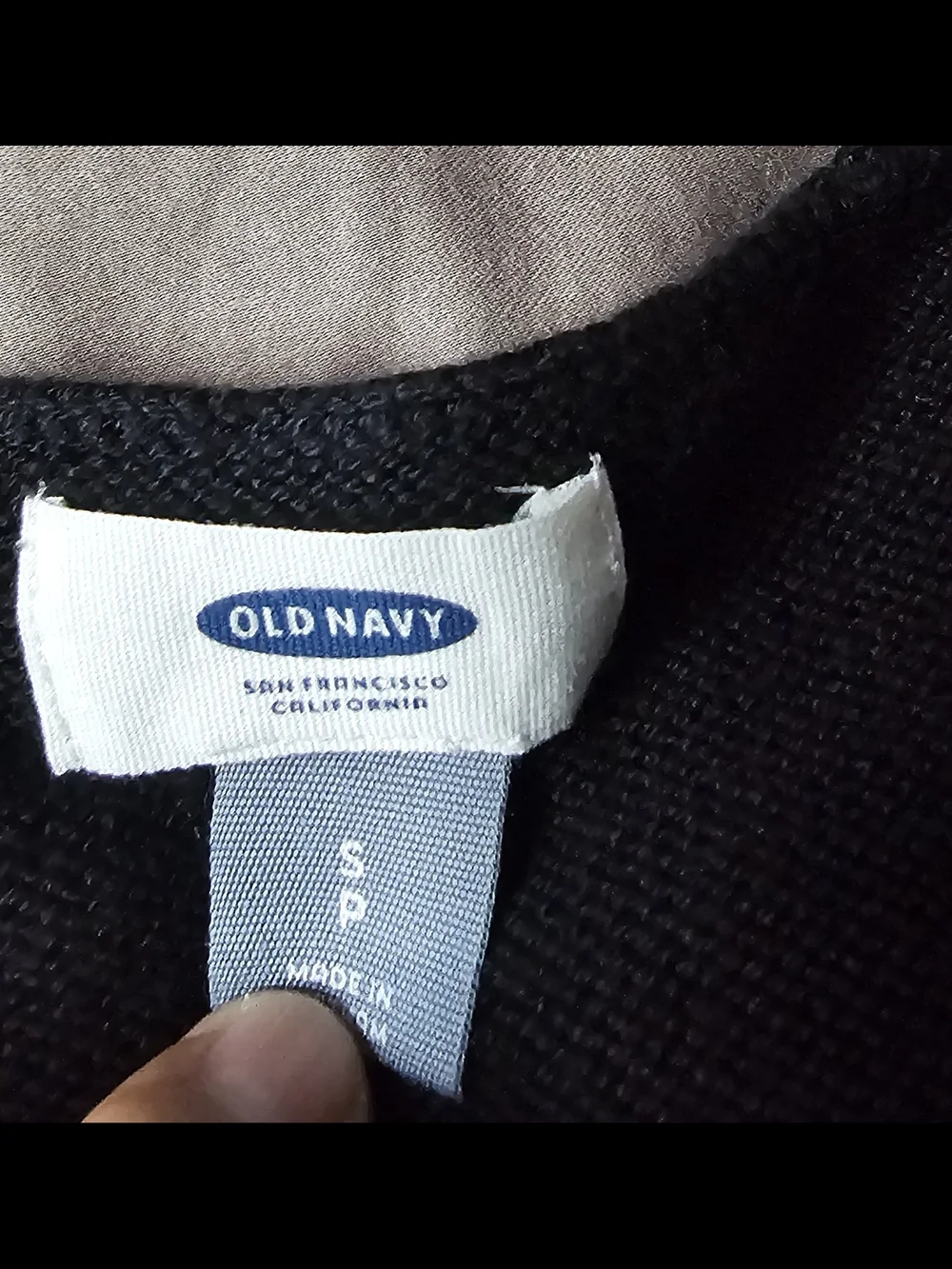 Old Navy classic neck